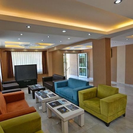 Airport Guelluek Otel Milas Kültér fotó