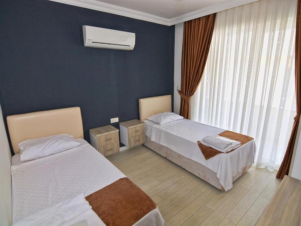 Airport Guelluek Otel Milas Kültér fotó