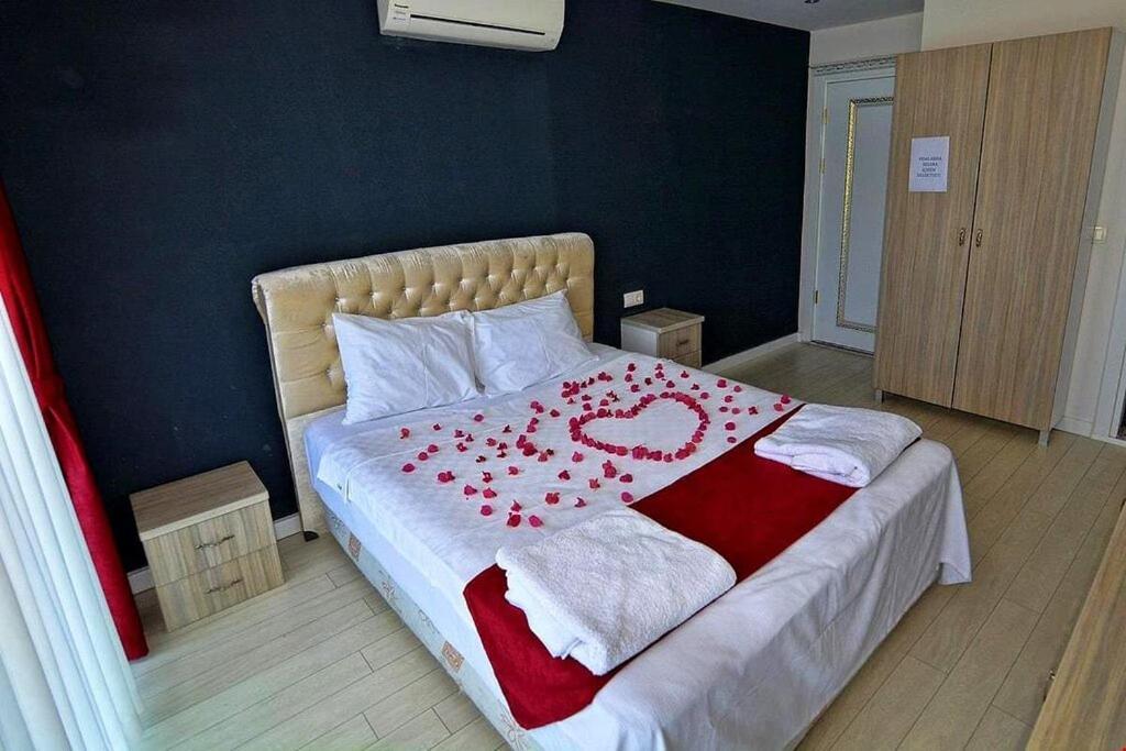 Airport Guelluek Otel Milas Kültér fotó