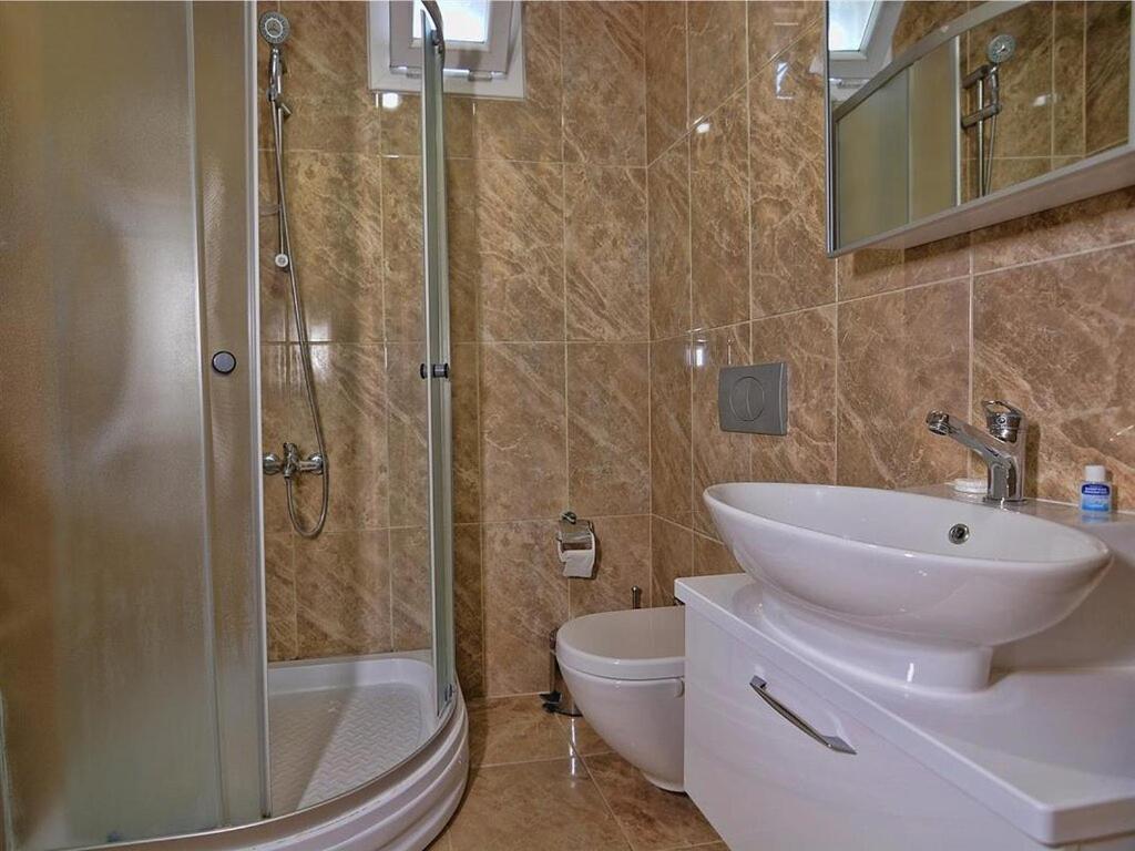 Airport Guelluek Otel Milas Kültér fotó